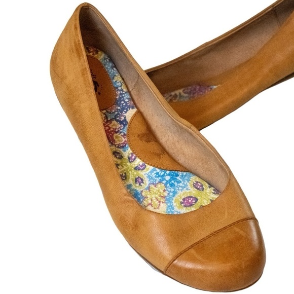 Softwalk Sonoma Ballet Slip-On Comfortable Flat Women’s Tan Shoes Size 8.5 - Picture 1 of 7